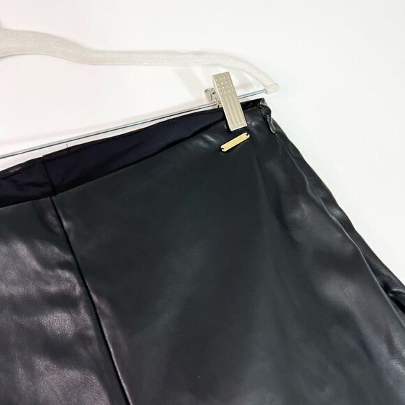 Fabletics Leggings Womens 1X Black Vegan High-Waisted Pebbled Leather Zip New - Picture 2 of 12